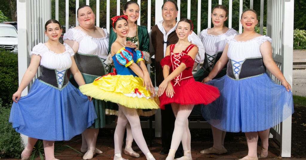 Snow White - Towngate Theatre